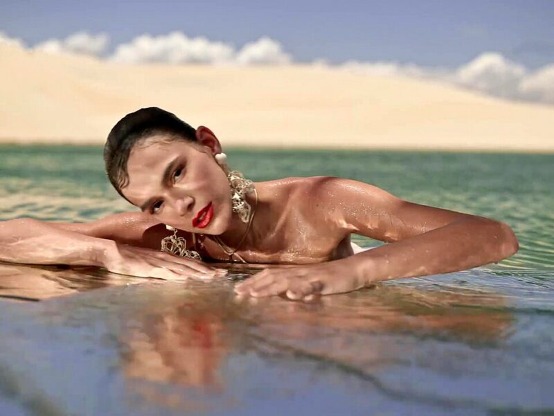 Bruna Marquezine, l&rsquo;enfant star de Globo passée derrière la caméra