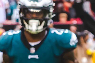 La NFL suspende a C.J. Gardner-Johnson un partido por escupir y no le descuenta la expulsión