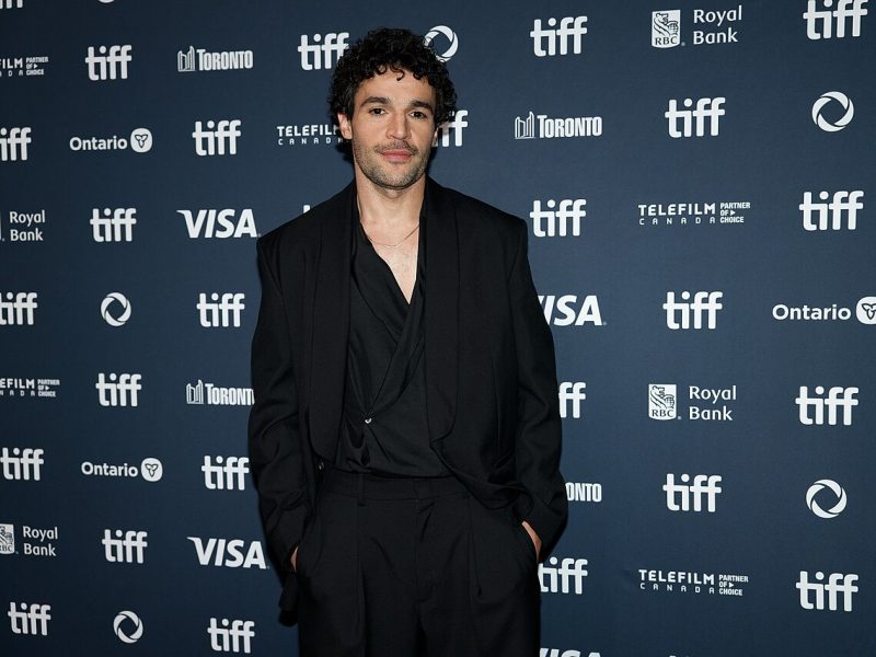 Christopher Abbott, de Pobres Criaturas a Professor X: a aposta da Marvel em um ator discreto
