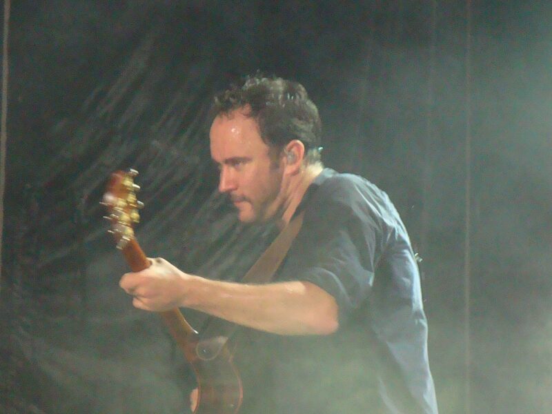 Dave Matthews, rockeren som mistet to grunnleggere og aldri sluttet å turnere