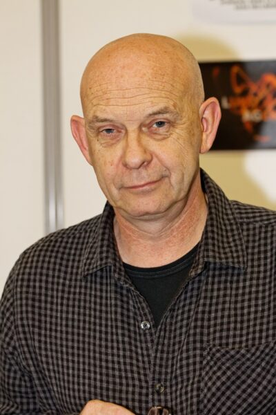 Doug Bradley in a checked shirt at the Paris Manga convention, February 2012