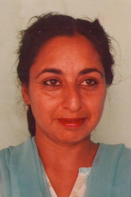 Navnindra Behl dans le rôle de Lalita "Amma" Mohan