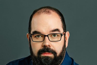 Eliezer Yudkowsky, el autor de fanfic que convirtió el miedo a la IA en un éxito de ventas