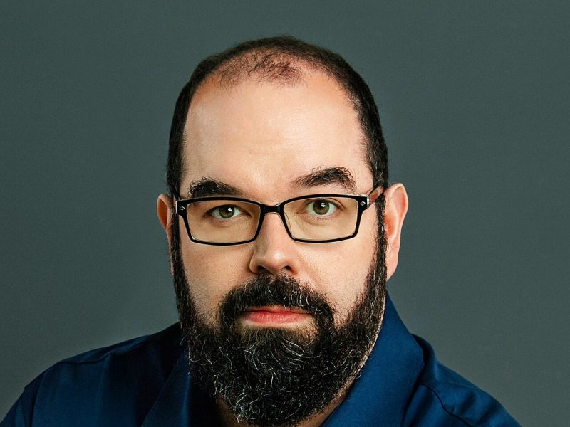 Eliezer Yudkowsky, el autor de fanfic que convirtió el miedo a la IA en un éxito de ventas
