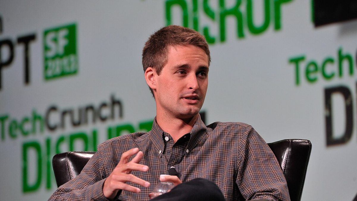 Evan Spiegel, el creador de Snapchat que se juega Snap con unos lentes AR