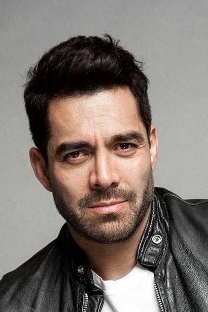 Omar Chaparro como Sidekick