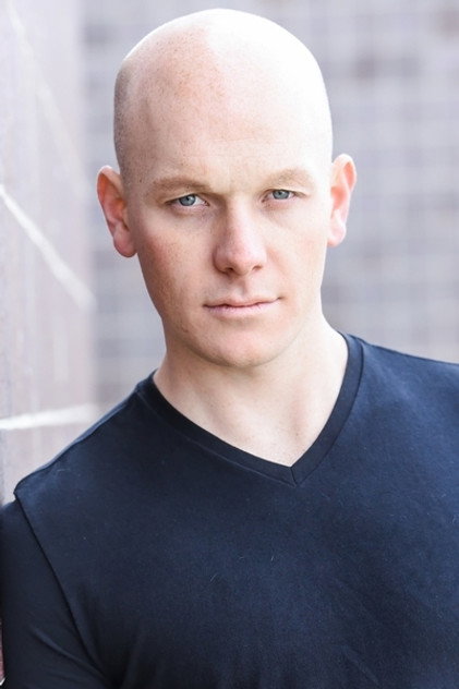 Scotty Bohnen como Caleb