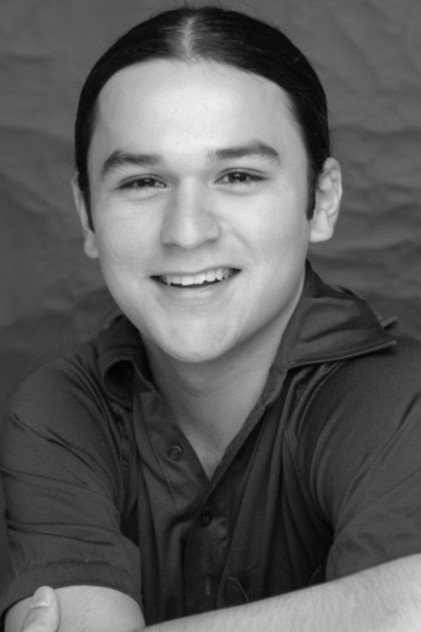 Cody Lightning como Waylon