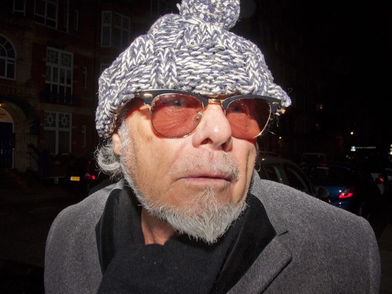 Gary Glitter, glamrockstjernen som havnet i fengsel mens låten hans lever videre