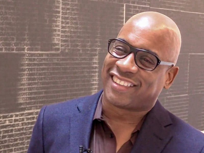 Glenn Ligon, o artista do Bronx que transformou as palavras de James Baldwin em um campo negro