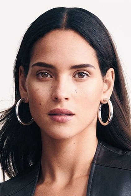 Adria Arjona como Martine Bancroft
