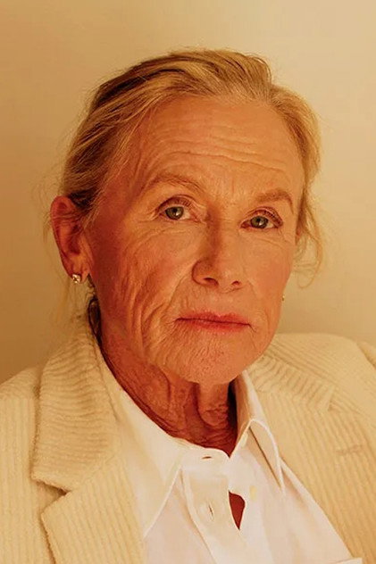 Amy Madigan como Gladys