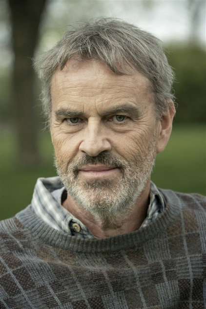 Laurent Lucas în rolul Father