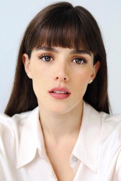 Samantha Siqueiros como Camille Polignac