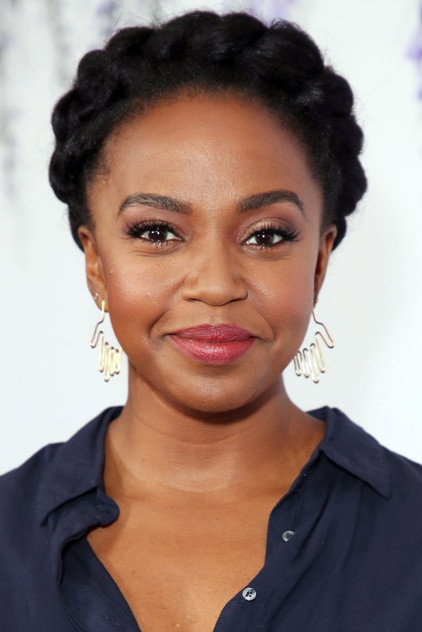 Jerrika Hinton como Grace