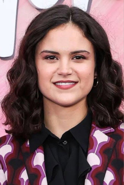 Victoria Moroles como Em