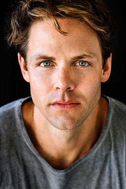 Lachlan Buchanan as Gaz Healy