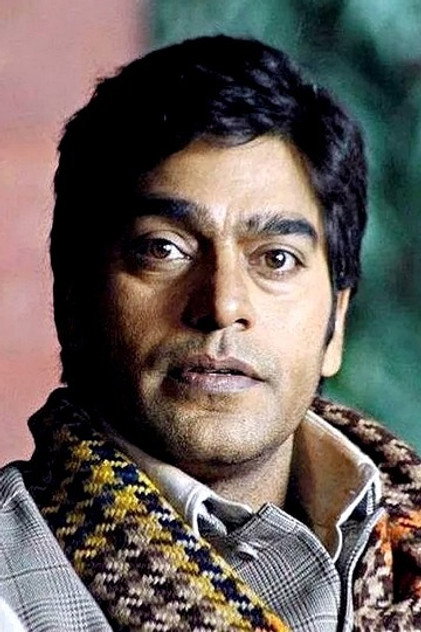 Ashutosh Rana dans le rôle de Sunil Luthra