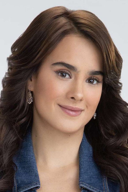 Gala Montes como Lidia