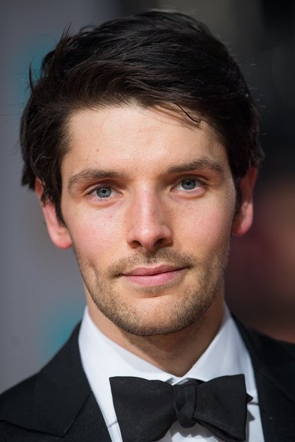 Colin Morgan como Michael O'Hara