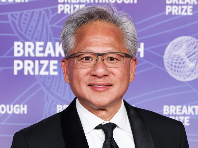 Jensen Huang (Nvidia) no tolera ni un ciberincidente de la IA y pide a los catastrofistas que lo dejen