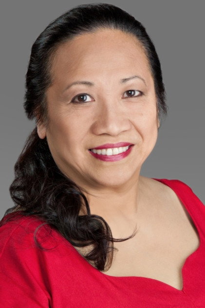 Carolyn Fe as Customer
