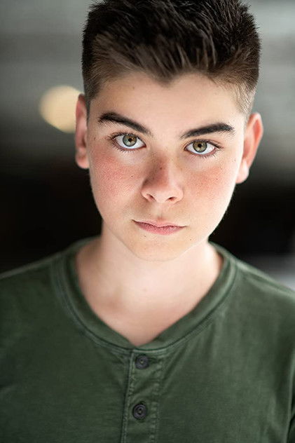 Josh Zaharia nel ruolo di Jeffrey