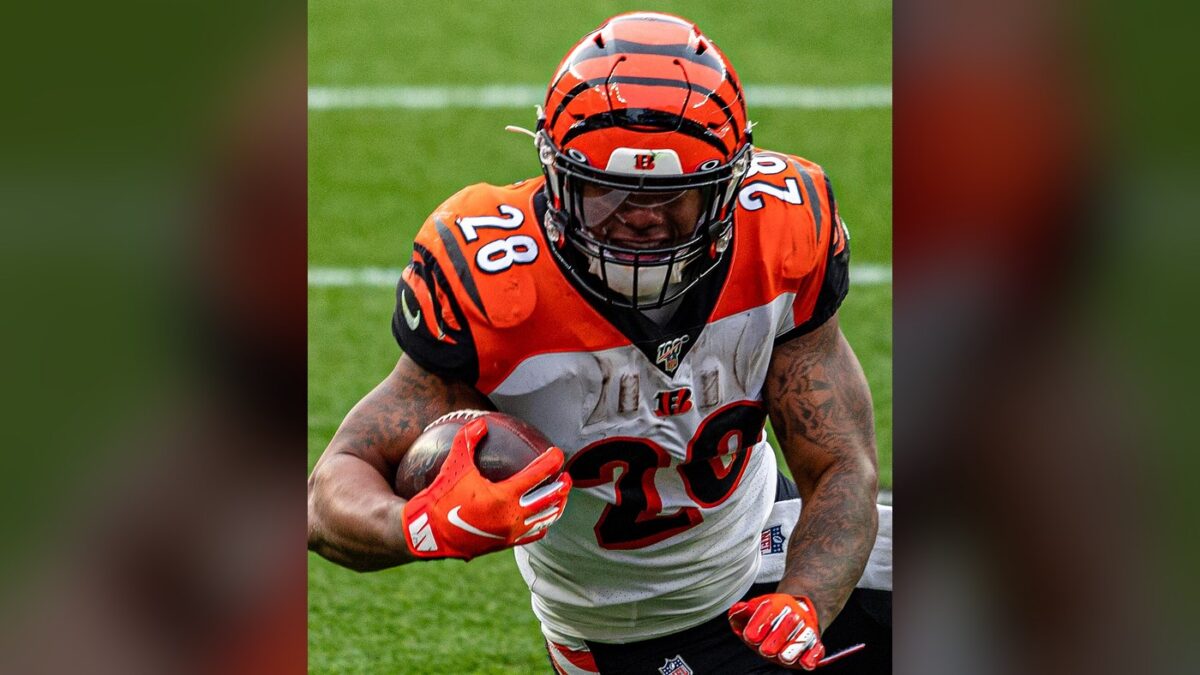 ジョー・ミクソン、謎の足の故障でNFL復帰に暗雲　シーホークスも契約見送り