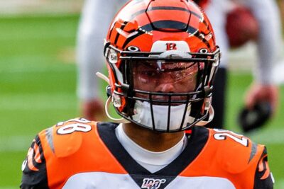 Joe Mixon assina pelos Seahawks e recomeça no plantel de treino após uma época perdida