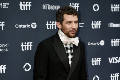 ジョシュ・オコナー、『ザ・クラウン』の英国俳優が次期ボンド候補に