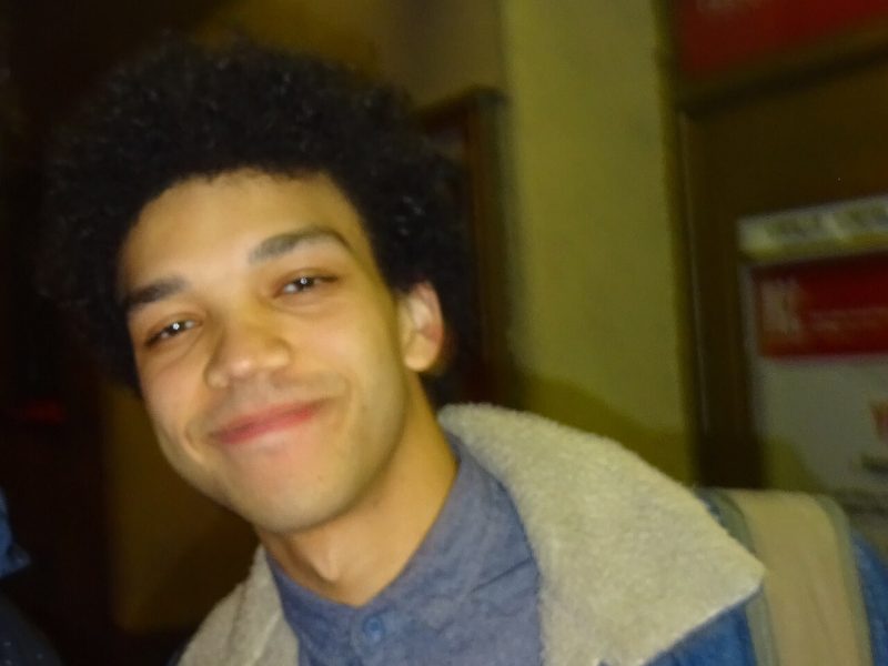 Justice Smith, de coadjuvante em Jurassic World a Harris em Heated Rivalry