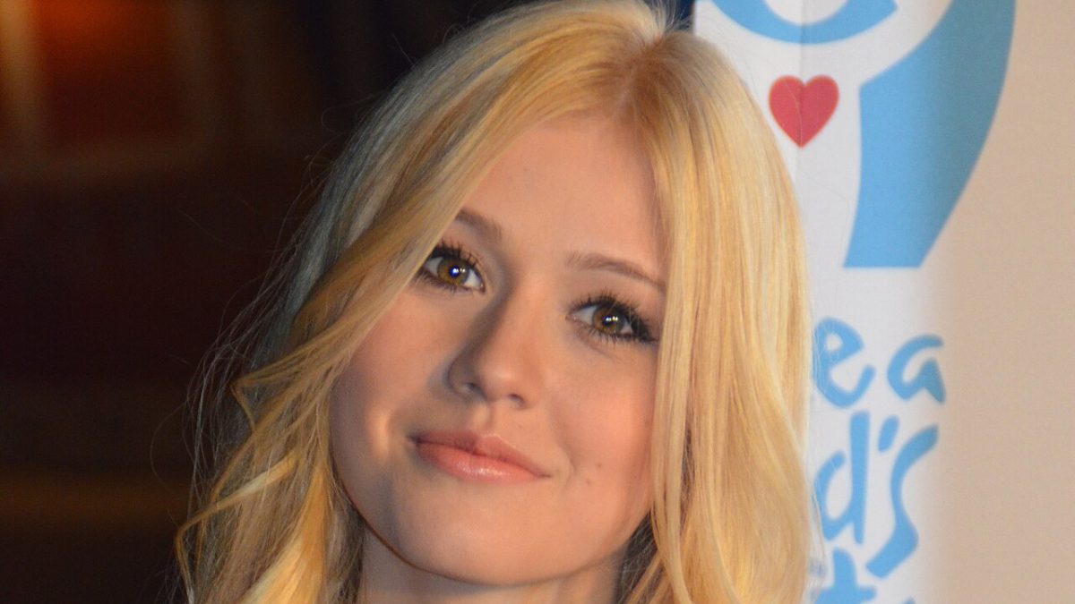Katherine McNamara: de Cazadores de sombras a protagonista de Hallmark y del cine de acción