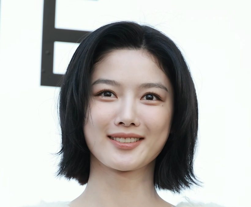 김유정, ‘국민 여동생’이 거짓말하는 얼굴이 되기까지