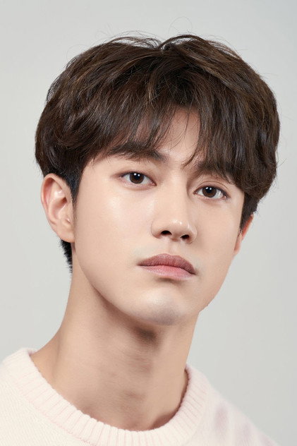 Kwak Dong-yeon como Hong Soo-cheol