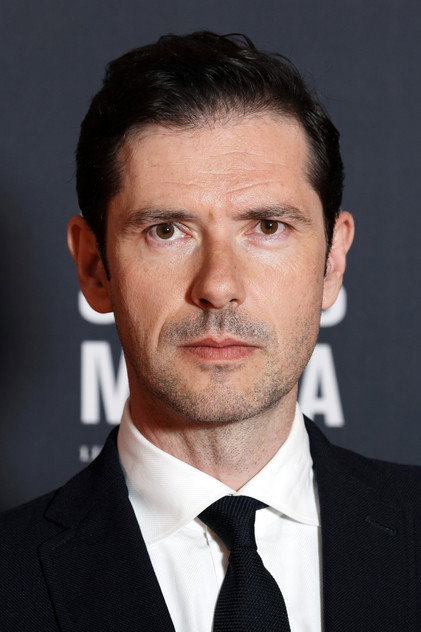 ル・コント・デュ・バリー役のメルヴィル・プポー