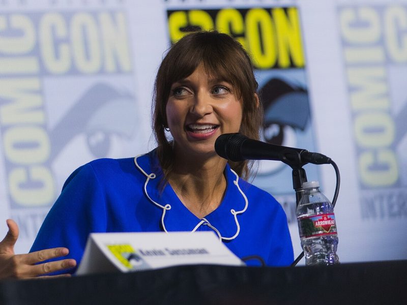 Lauren Lapkus, a rainha do improviso que a TV insistia em deixar como coadjuvante