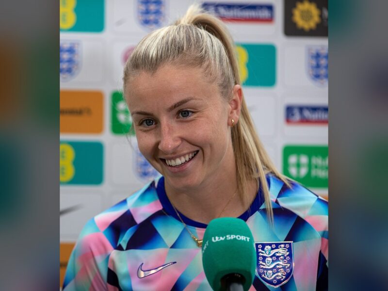 Leah Williamson, bicampeã europeia, quer levar a Inglaterra à Copa de 2027 no Brasil