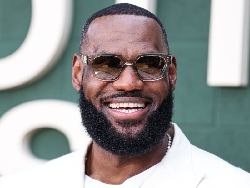 76ers-stjernen LeBron James ville slutte karrieren i Madison Square Garden og debuterer nu for 76ers dér på Knicks’ mesteraften