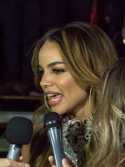 Leslie Grace