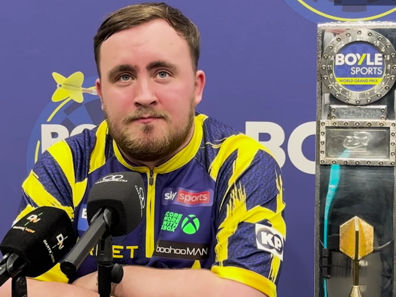 Luke Littler: el prodigio de los dardos que ganó casi todo y se volvió el villano