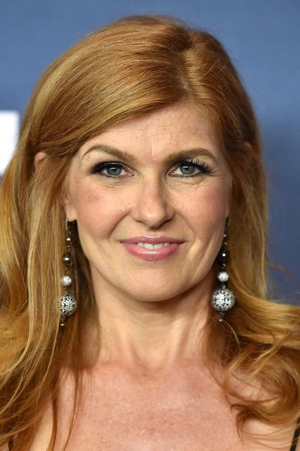 Connie Britton como Ellen