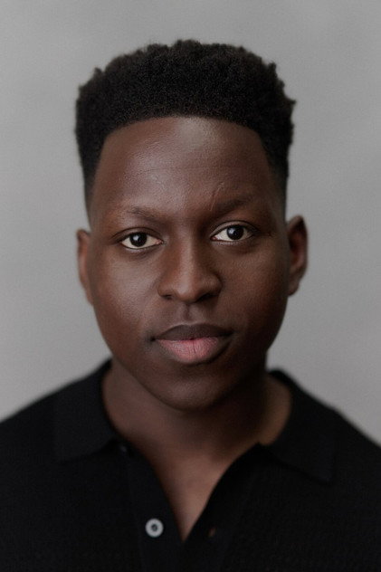 Toheeb Jimoh como Tunde Ojo