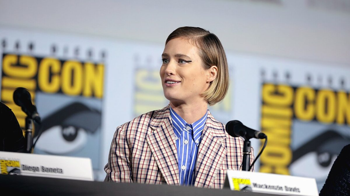 Avec Below sur Netflix, Mackenzie Davis reste l&rsquo;actrice que les blockbusters n&rsquo;ont pas comprise