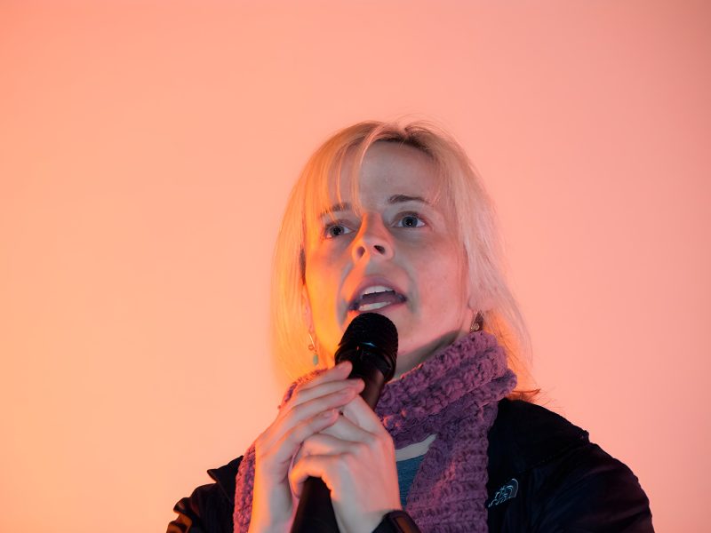 Maria Bamford, la comica dei comici che ha portato il suo disturbo ossessivo sul palco