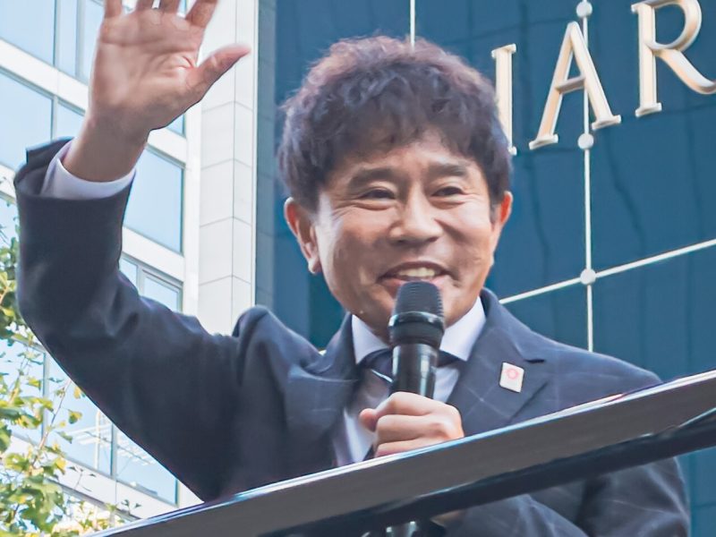 Masatoshi Hamada, el hombre que sostuvo solo a Downtown y ahora desafía a Koji Yakusho