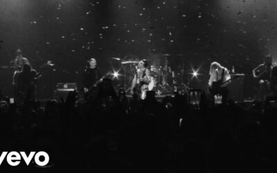 YUNGBLUD bringt sein „Zombie“-Duett mit Billy Corgan aus Chicago als Live-Single
