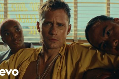 The Rolling Stones îi dau lui Alexander Skarsgård rolul de gigolo în clipul Mr Charm