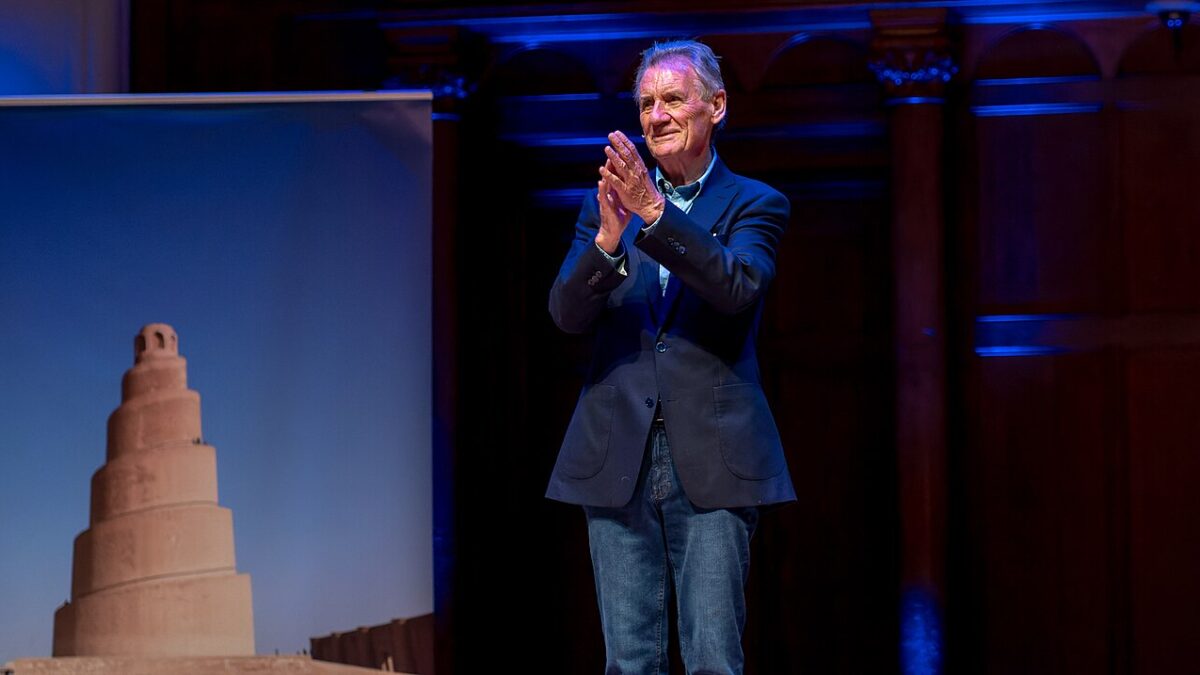 Michael Palin: Nezaketi pasaporta çeviren Monty Python üyesi hâlâ yolda
