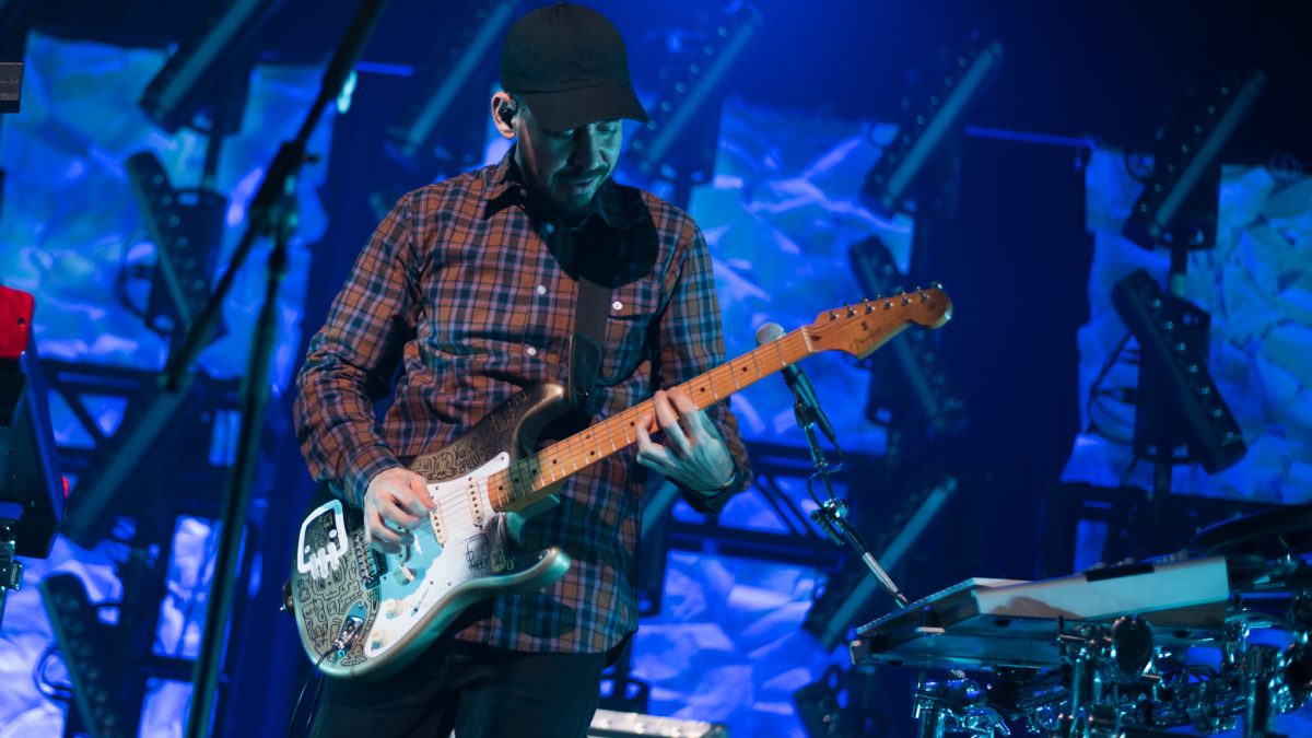 마이크 시노다, 린킨 파크를 다시 무대에 세운 프로듀서의 선택