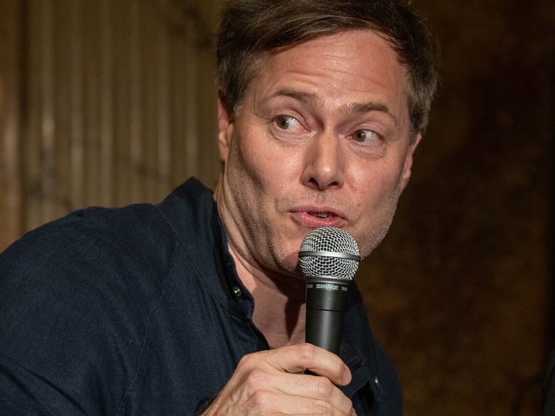 Milo Rau, o dramaturgo suíço que reencena a história com quem a viveu